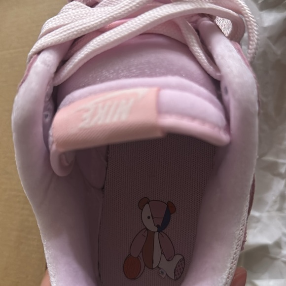 Nike ( Dunk Low ) 
Teddy Bear - Light Soft Pink - Picture 3 of 8